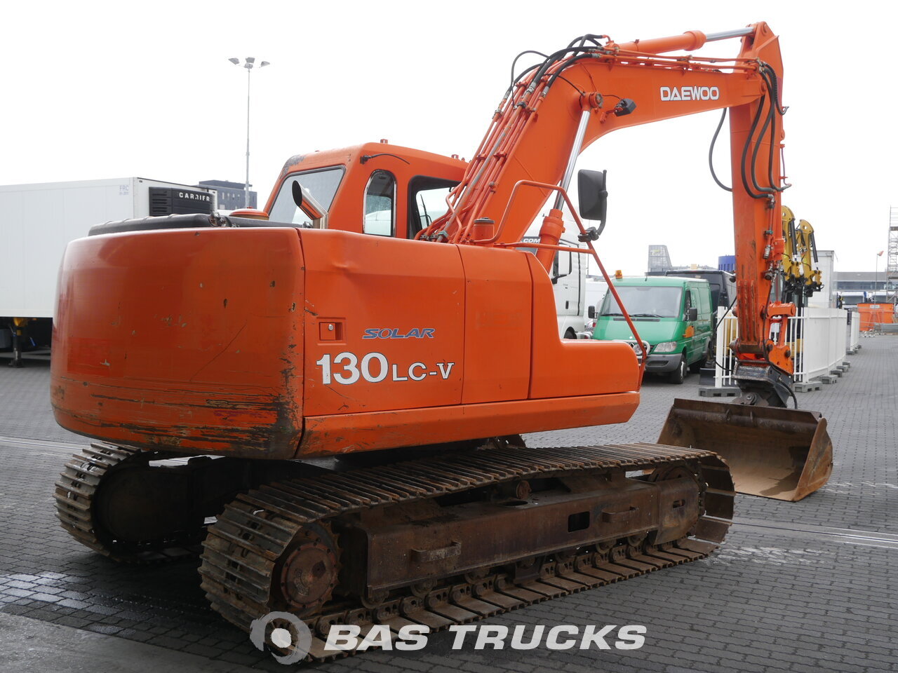 photo of Used Construction equipment Daewoo-Doosan 130LC-V Track 2000