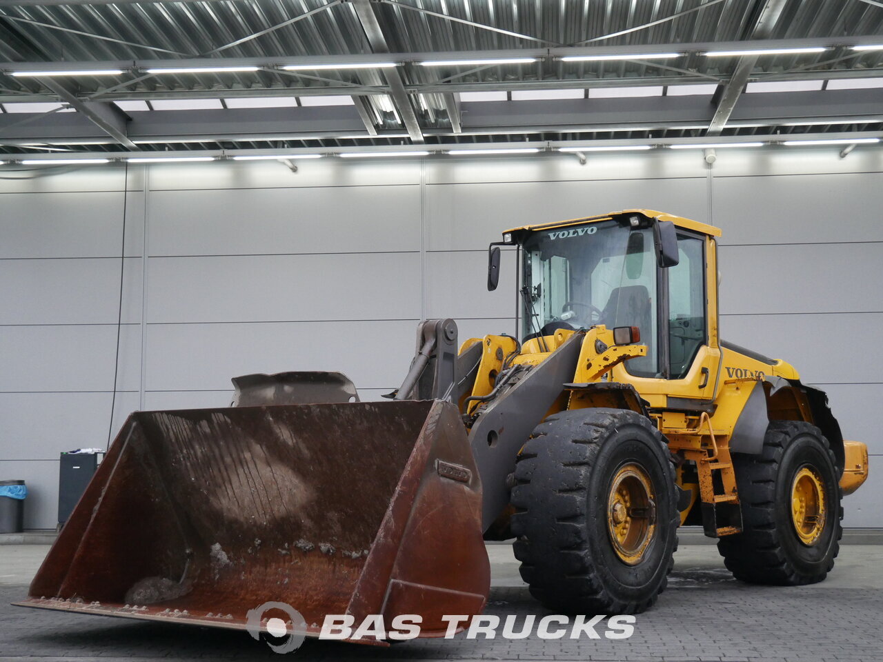 photo of Used Construction equipment Volvo L120F 4X4 2011