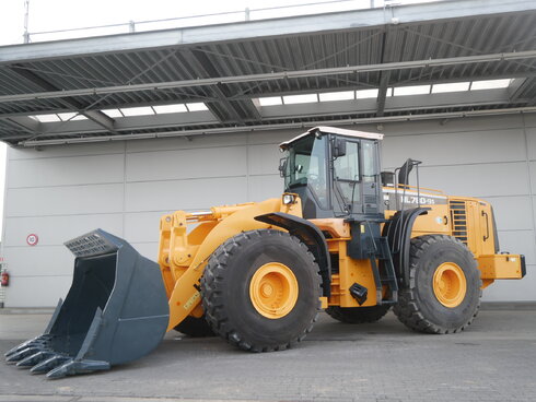 Хендай 780 9s