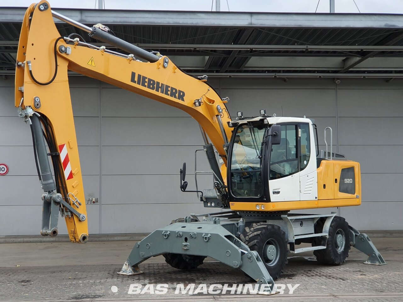 Liebherr Litronic 16 Mobilbagger Bas Machinery