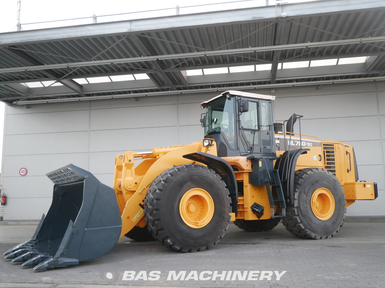Хендай 780 9s