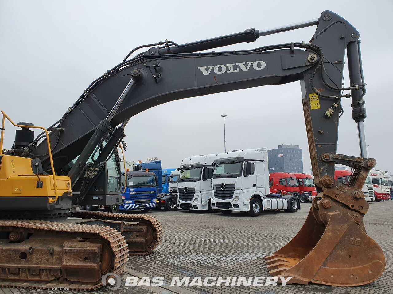Экскаватор volvo ec480dl